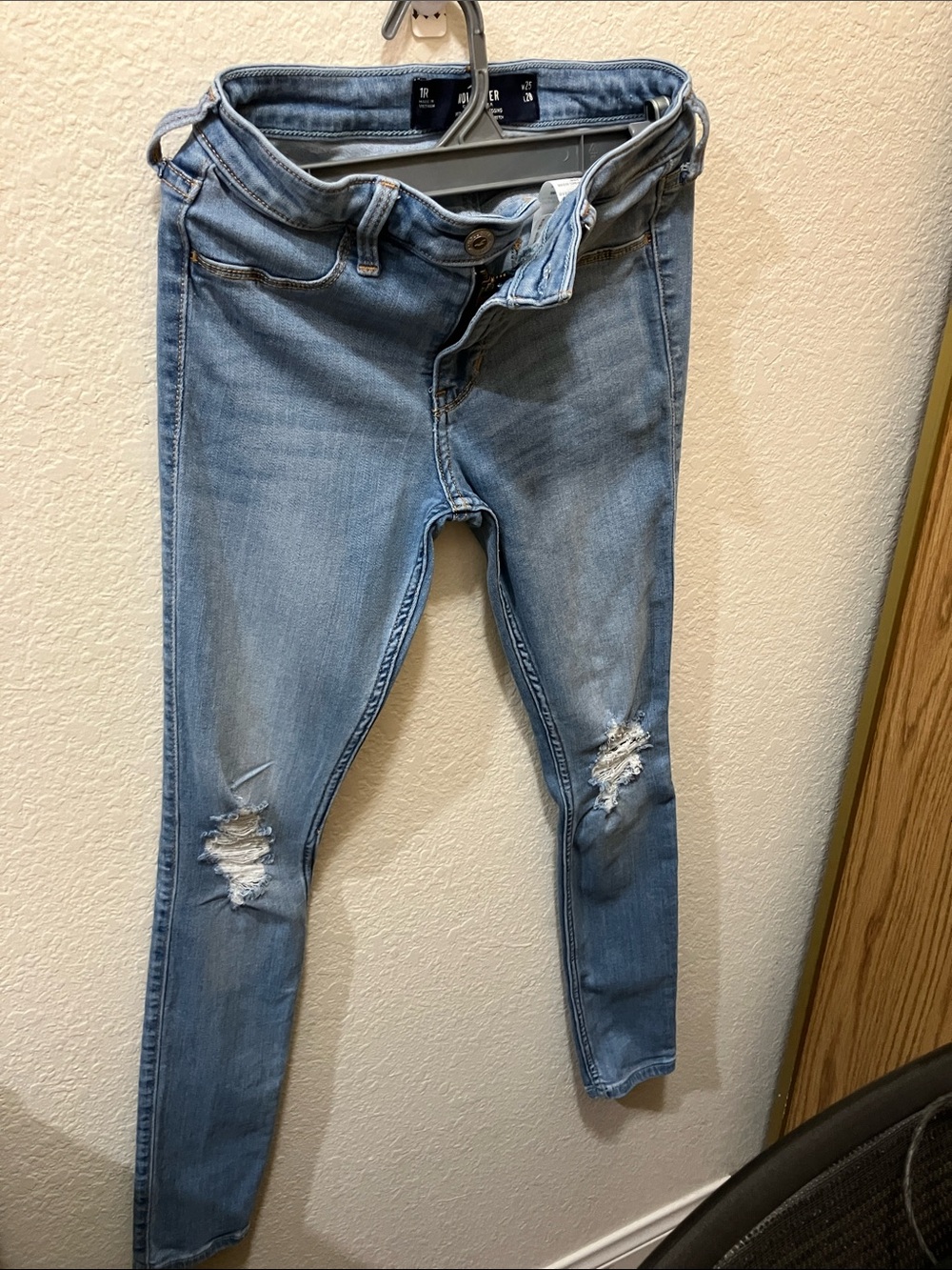 Light Wash Distressed Women's Jeans